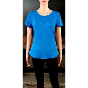 NEW XOXO Sport Women’s MEDIUM Activewear Lightweight Running Workout Top Blue